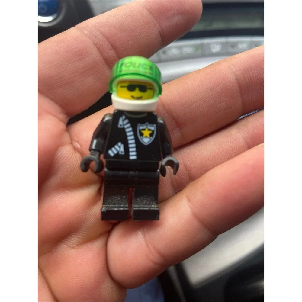 Lego Minifigure Cop010